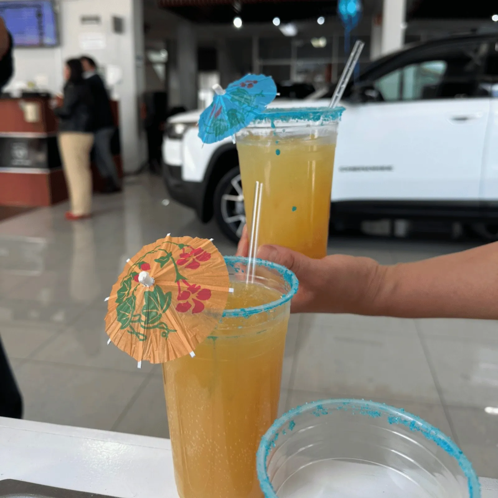 Bebida personalizada servida en una activación de LU Fantasy Events para Geely Metepec
