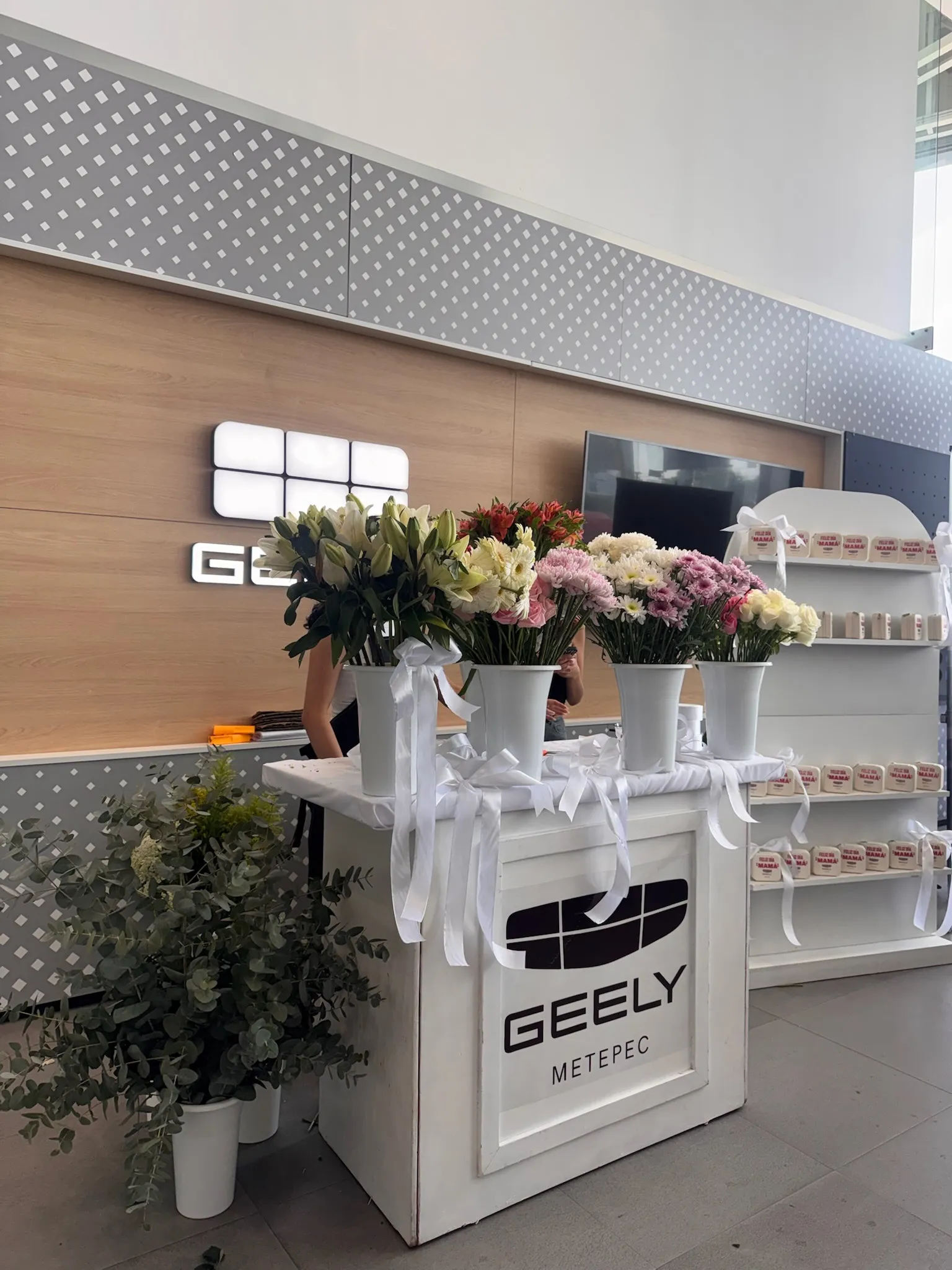 Estación de flores personalizada para Geely Metepec